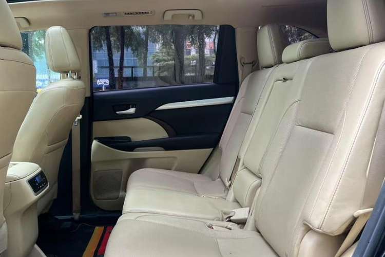 Used Toyota Highlander 2015 2.0T Four-Wheel Drive Luxury Edition 7-Seater
