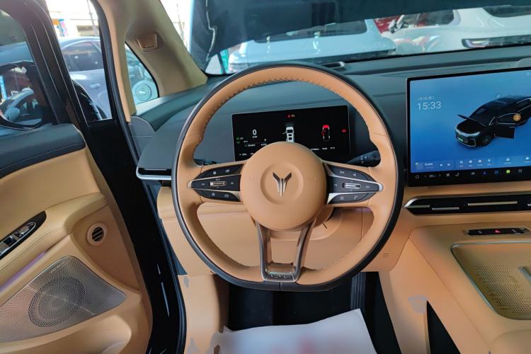 Used VOYAH Dream 2025 PHEV Four-Wheel-Drive Flagship Kunpeng Edition
