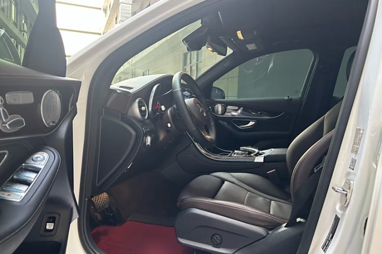 Used Mercedes-Benz GLC 2017 GLC 260 4MATIC Luxury Model
