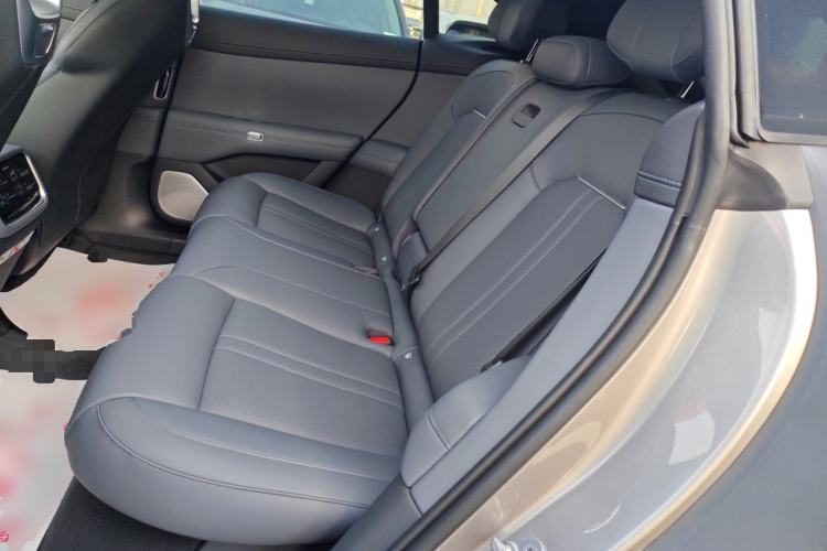 Used  YU7 2025 Ultra-Long Range Rear-Wheel Drive Version
