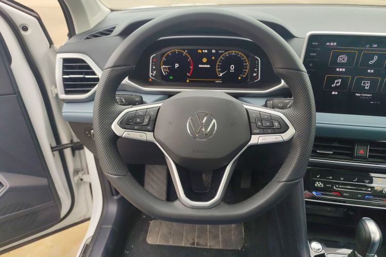 Used Volkswagen Tharu 2024 300TSI Two-Wheel-Drive Moon Luxury Edition
