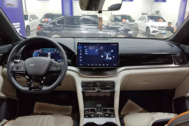 Used BYD Song PLUS New Energy 2024 Honor Edition EV 520km Luxury Model
