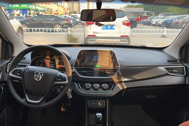 Used Baojun 310 2016 1.2L Manual Luxury Model
