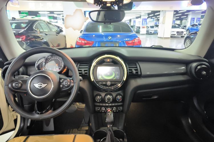 Used  MINI 2014 1.5T COOPER Fun
