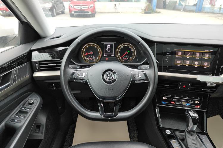 Used Volkswagen Passat 2020 330TSI Elite Edition China VI
