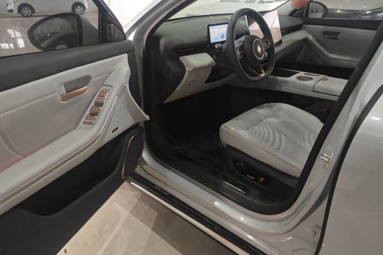 Used Baojun Enjoy 2025 Plug-in Hybrid 140km Luxury Edition