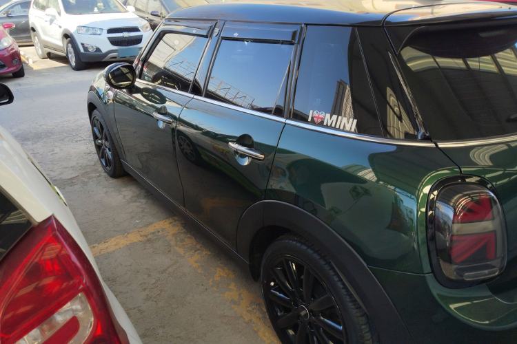 Used  MINI 2016 2.0T COOPER S Pioneer Edition Five-Door Model
