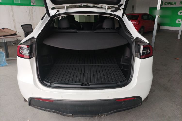 Used Tesla Model Y 2023 Rear-Wheel-Drive Version
