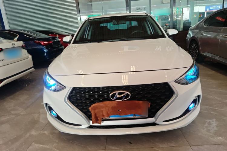 Used Hyundai Celesta 2017 1.6L Automatic Enjoyment Version GLS
