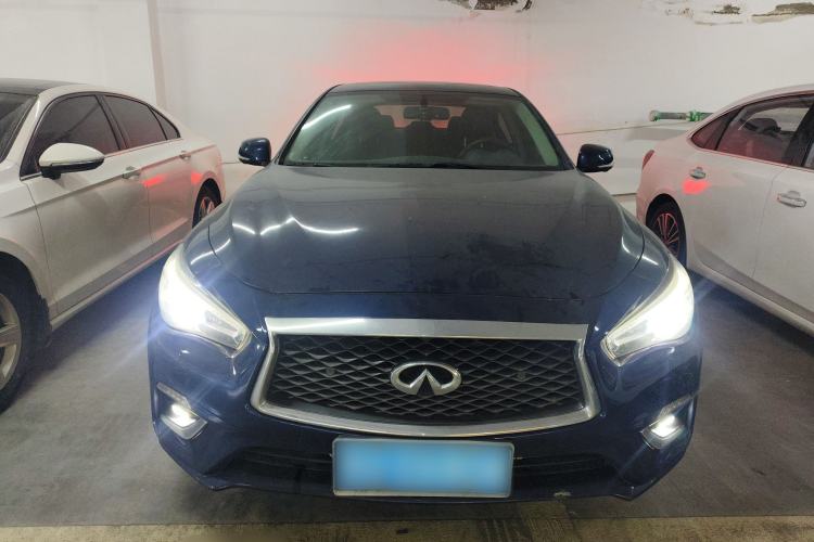 Used Infiniti Q50L 2018 2.0T Enjoyment Version China VI Standard
