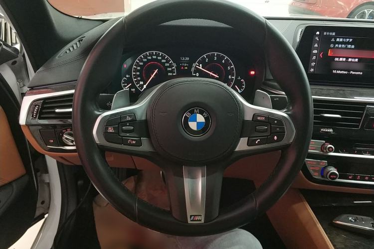 Used BMW 5 Series 2019 Facelifted 530Li Leading Edition M Sport Package