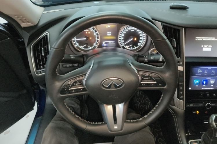 Used Infiniti Q50L 2018 2.0T Enjoyment Version China VI Standard
