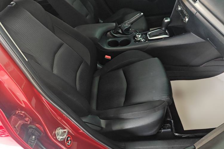 Used Mazda Mazda 3 Axela 2016 Sedan 1.5L Automatic Luxury Model
