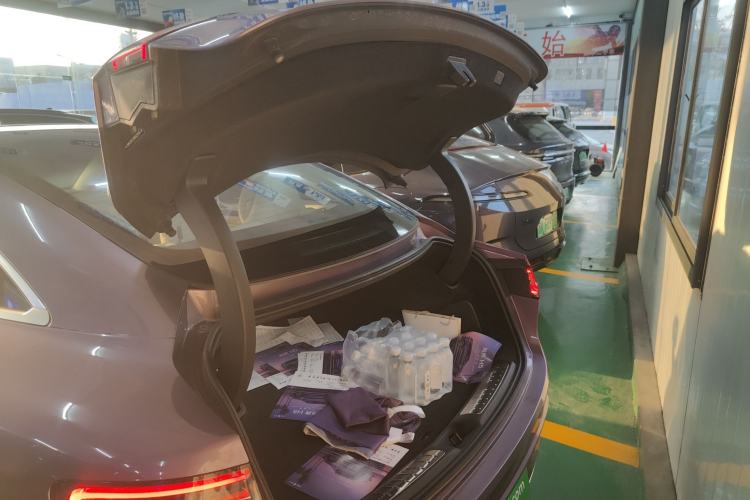 Used Hima Luxeed S7 2025 855 km Max
