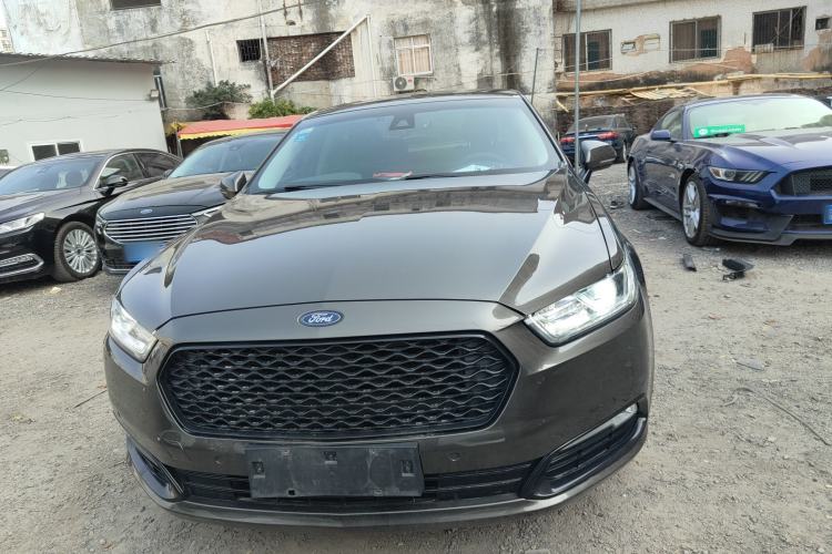 Used Ford Taurus 2015 EcoBoost 245 Luxury Model