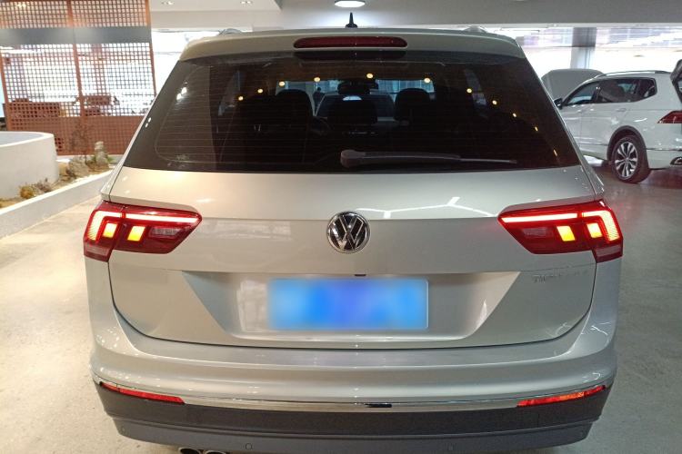 Used Volkswagen Tiguan L 2020 330TSI Automatic Two-Wheel Drive Panoramic Comfort Edition China VI Standard
