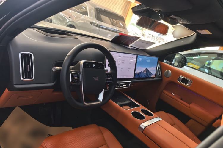 Used Li Auto L8 2023 Air model
