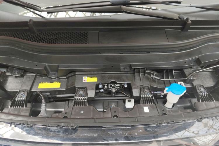 Used XPeng X9 2024 702 Ultra-Long Range Max
