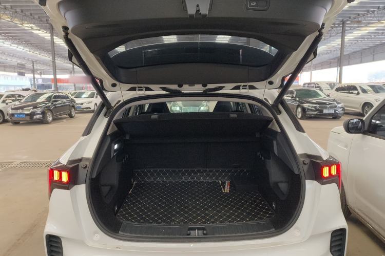 Used Lynk & Co 06 EM-P 2022 PHEV 84 km Range Pro Version
