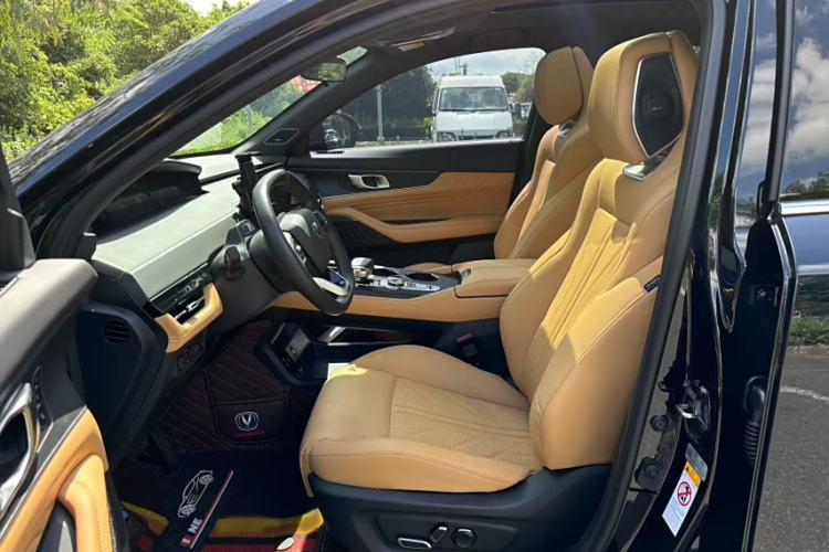 Used Changan UNI-K 2024 2.0T Two-Wheel Drive Enjoyment Version
