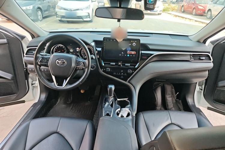 Used Toyota Camry 2021 2.0G Luxury Edition
