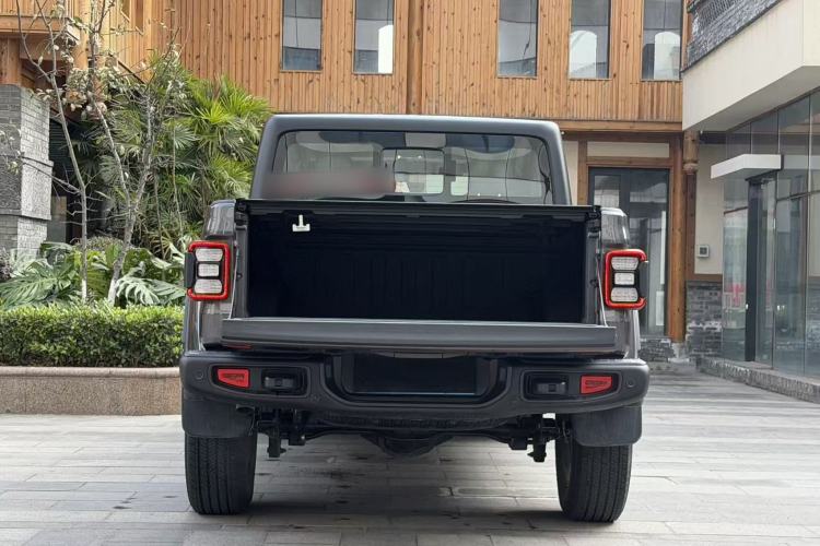 Used  Gladiator 2023 3.6L Overland