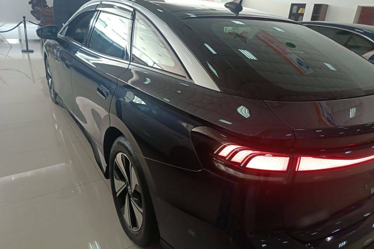 Used Volkswagen ID.7 VIZZION 2024 AIR model
