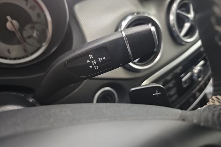 Used Mercedes-Benz GLA 2015 GLA 220 4MATIC Luxury Model
