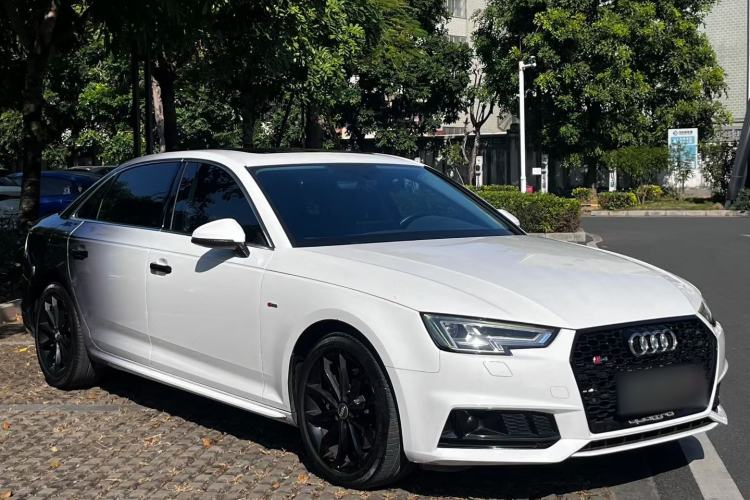 Used Audi A4L 2018 30th Anniversary Edition 40 TFSI Fashion Model
