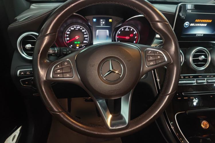 Used Mercedes-Benz GLC 2017 GLC 260 4MATIC Luxury Model