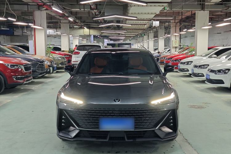 Used Changan UNI-V 2022 1.5T Prestige Version
