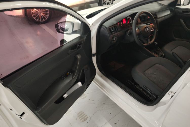 Used Volkswagen Santana 2016 1.6L Automatic Fashion Edition