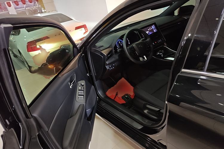 Used Toyota Avalon 2024 2.0L Ambition Edition
