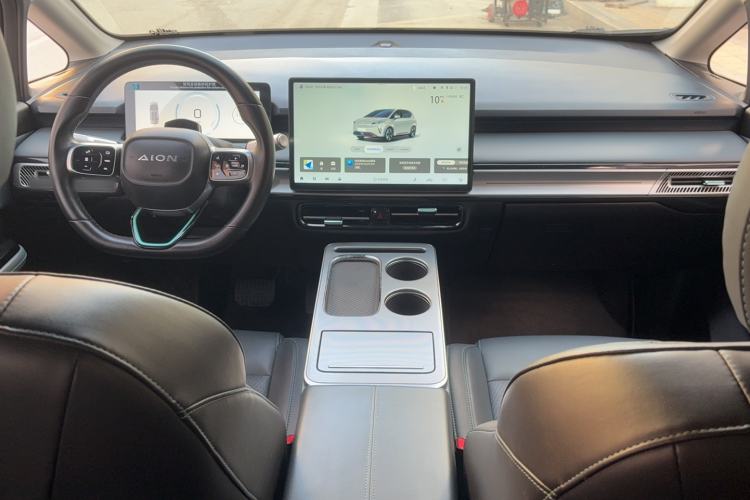 Used AION Y 2022 Plus 70 Tech Edition
