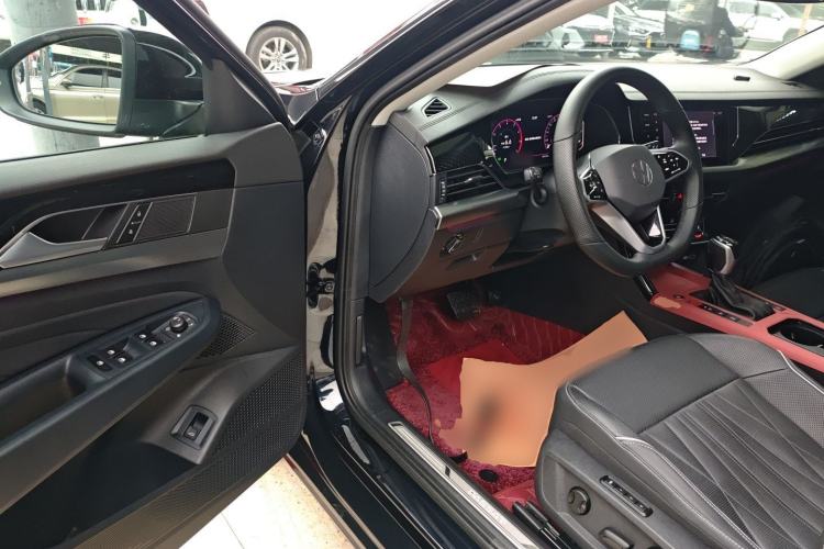 Used Volkswagen Passat 2023 Facelift 330TSI Luxury Edition