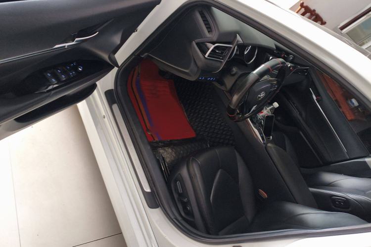 Used Toyota Camry 2019 Revised Version 2.0G Luxury Edition
