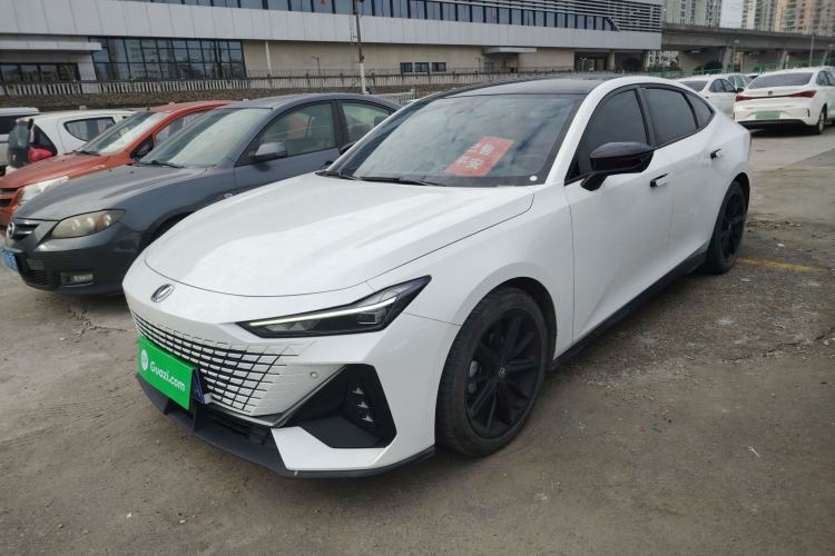 Used Changan UNI-V 2022 1.5T Prestige Version