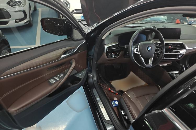 Used BMW 5 Series New Energy 2019 530Le Luxury Package
