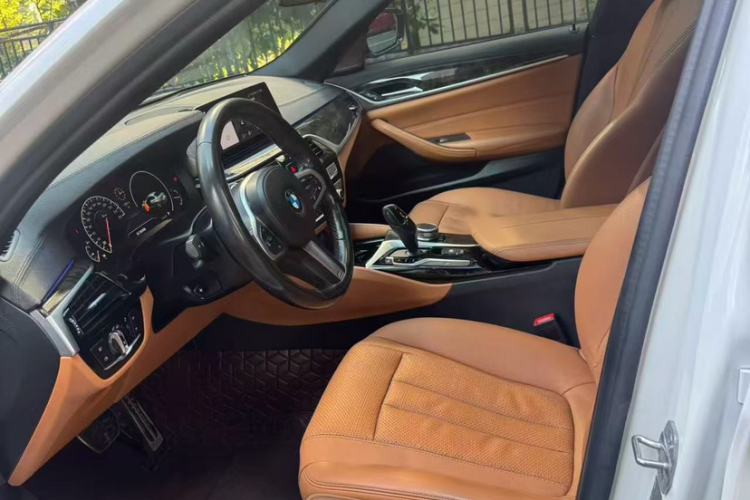 Used BMW 5 Series 2019 530Li Leading Model M Sport Package
