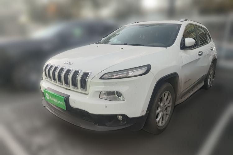 Used  Cherokee 2016 2.4L Leading Edition