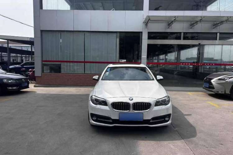 Used BMW 5 Series 2015 520i Elegant Edition
