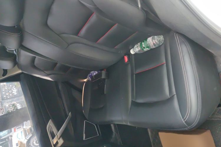 Used Geely Auto Emgrand X7 Sport 2018 1.8TD Automatic Two-Wheel Drive Zhiya Model
