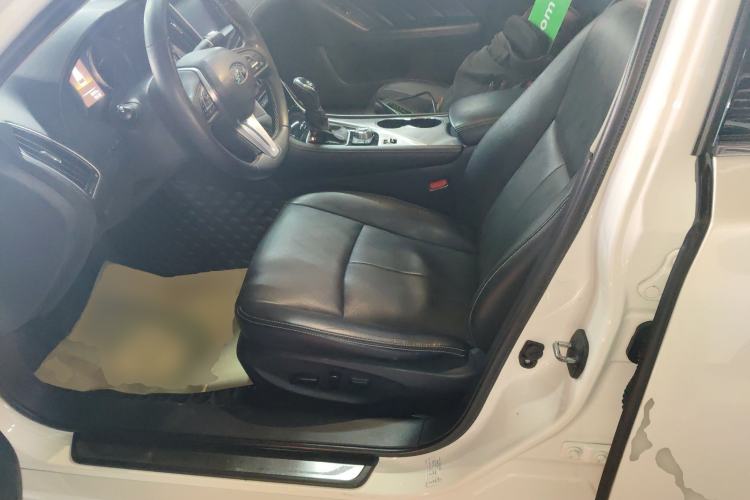 Used Infiniti Q50L 2018 2.0T Enjoyment Version China VI Standard