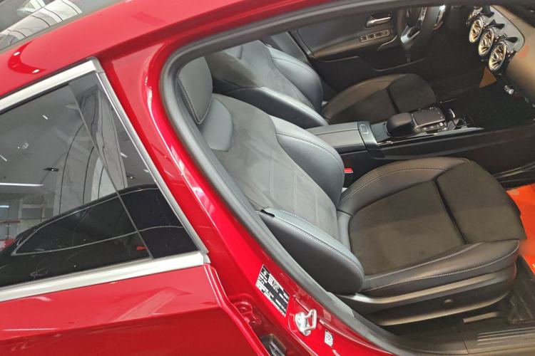 Used Mercedes-Benz A-Class 2020 Restyled A 200 L Sport Sedan Fashion Version
