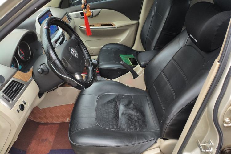 Used Buick Excelle 2015 1.5L Manual Classic Trim
