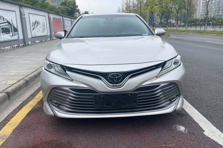 Used Toyota Camry 2019 Revised Version 2.0G Luxury Edition
