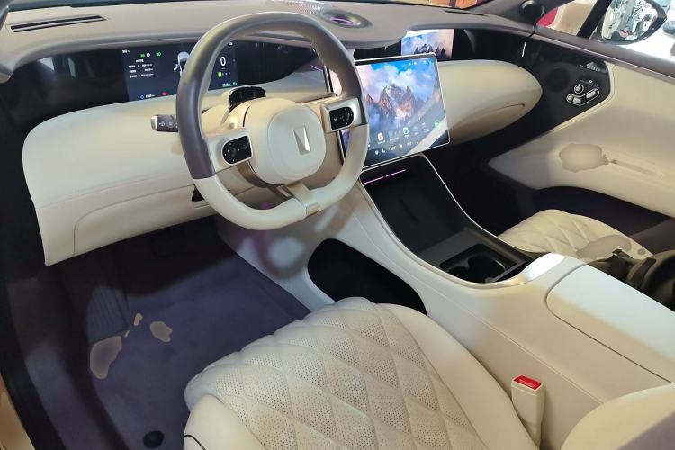 Used  11 2024 630 Rear-Wheel Drive Edition with Three Lasers
