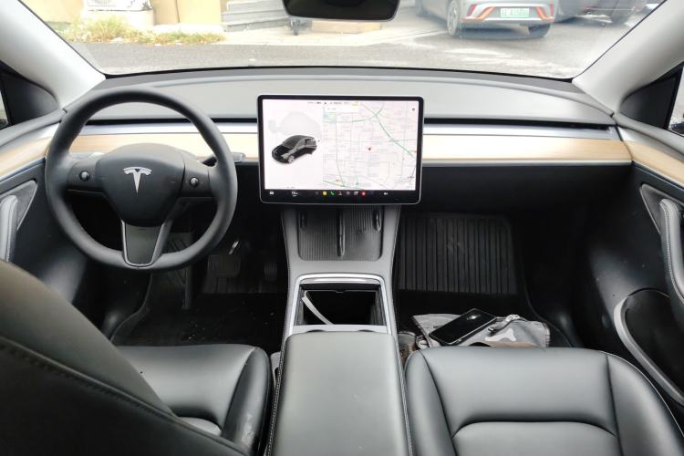 Used Tesla Model Y 2021 Long-Range All-Wheel-Drive Version 3D7