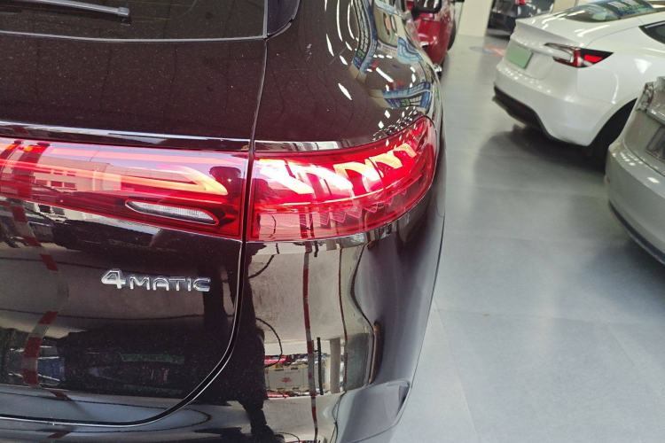 Used Mercedes-Benz EQS SUV 2023 450 4MATIC Pioneer Edition
