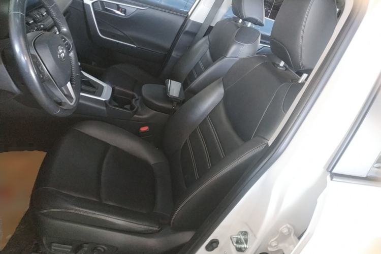 Used Toyota RAV4 2022 2.0L CVT Two-Wheel Drive Fashion Plus Edition